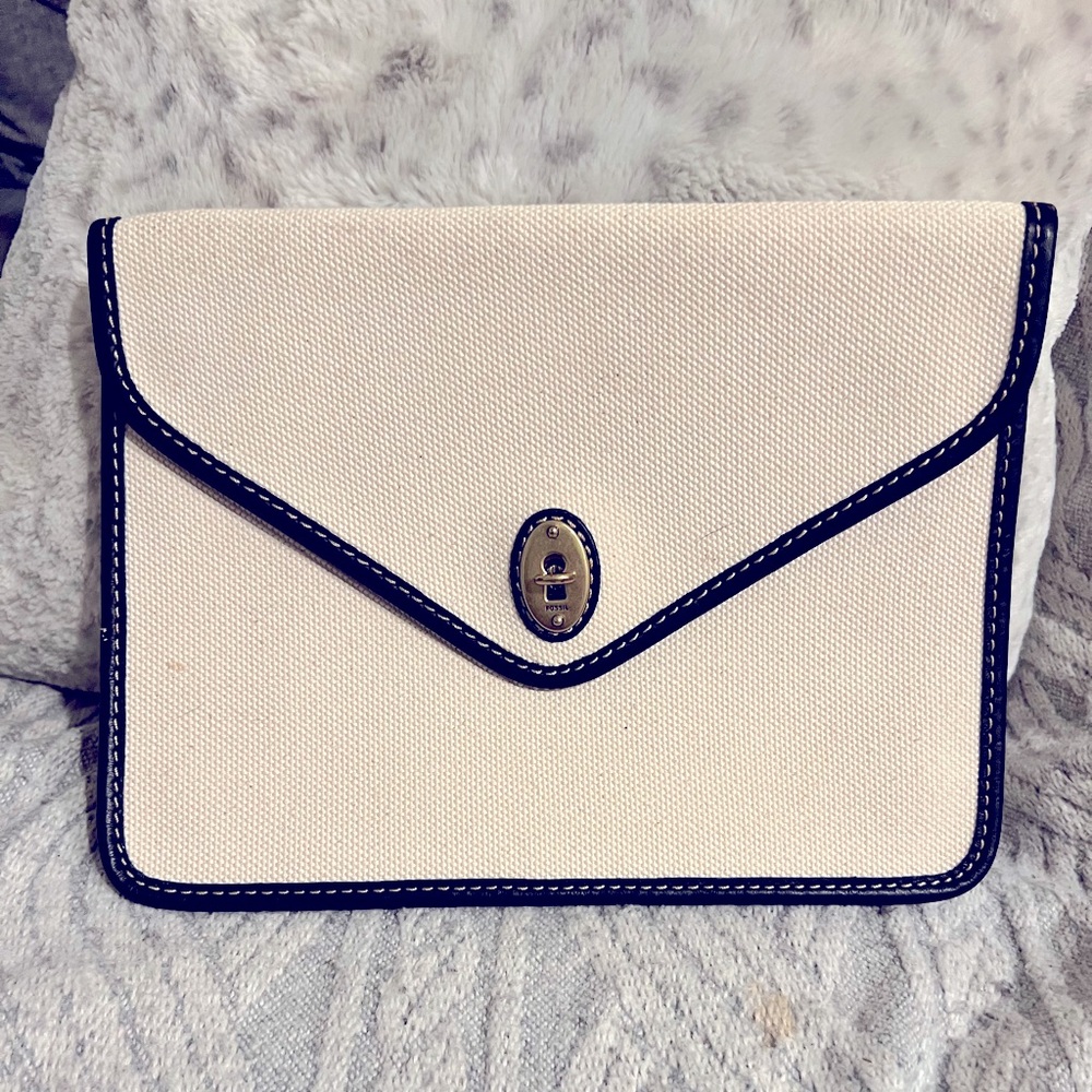 FOSSIL SLIM AUSTIN TECK CLUTCH CANVAS LARGE WRISTLET BONE AND BLACK NWT